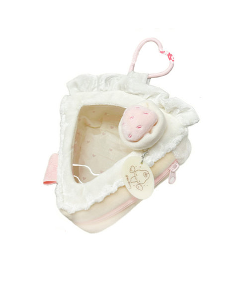 DMM.com [030_NotBunny ホワイトストロベリーケーキ 10cmぬいぐるみポーチ（三角形）] ホビー・おもちゃ通販