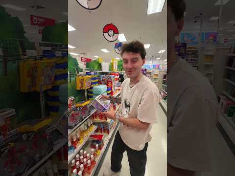 TARGET HAD NO POKÉMON CARDS… ONLY THIS USELESS 30 YEAR DISP… サムネイル