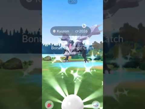 ✨Catching 2 SHINY Pokemon in Pokemon Go Every Day For a YEA… サムネイル