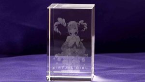 『バーチャルガール@ワールドエンド』ファミ通DXパック 3Dクリスタルセットのデザイン公開。長年眠っていた謎のAI少女“アイ”のイラストを使用 | ゲーム・エンタメ最新情報のファミ通.com
