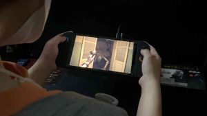 『バイオハザード レクイエム』をSwitch2でプレイ。追われる恐怖はPS5版と変わらず。一人称視点でグレースになりきるのも楽しい【TGS2025】 | ゲーム・エンタメ最新情報のファミ通.com